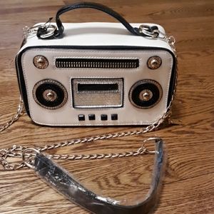 Radio Crossbody cool
